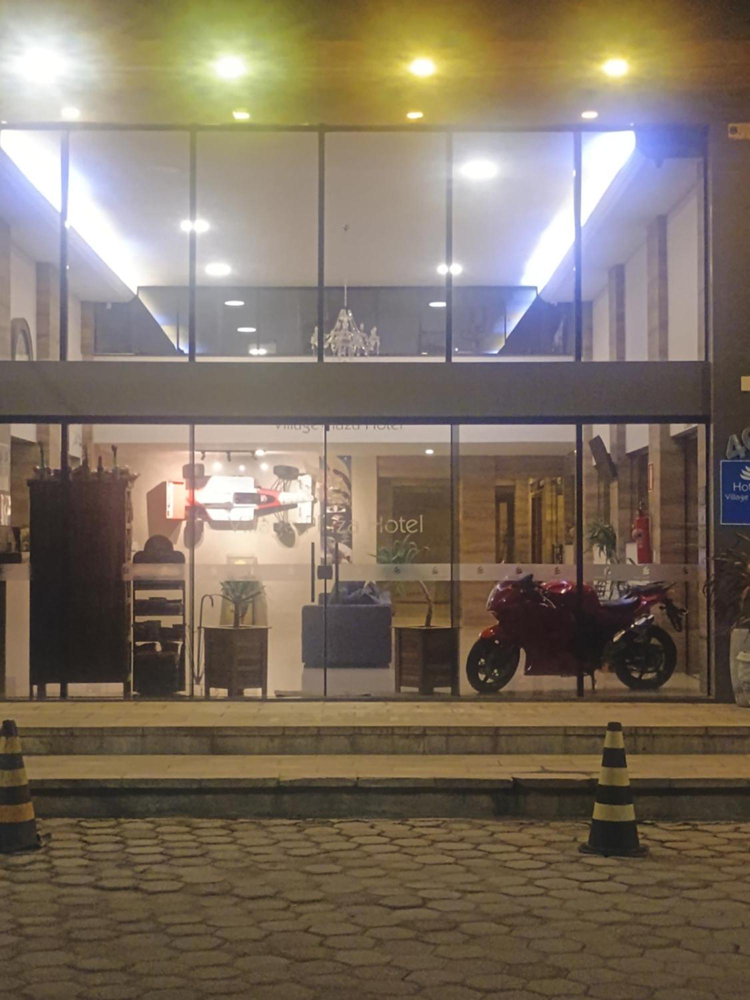 Village Plaza 4*